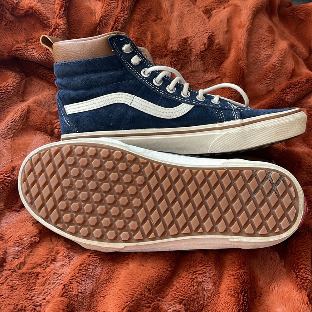 Vans - Picture 3 of 4